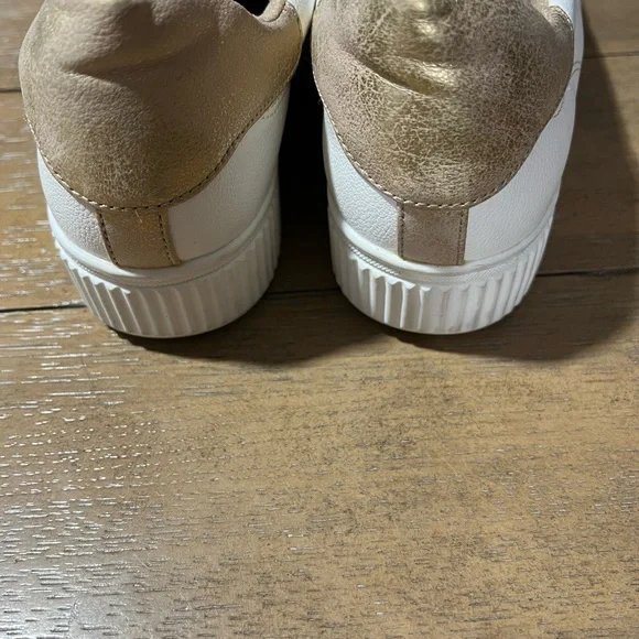 Soul Naturalizer White Sneakers - Picture 4 of 7